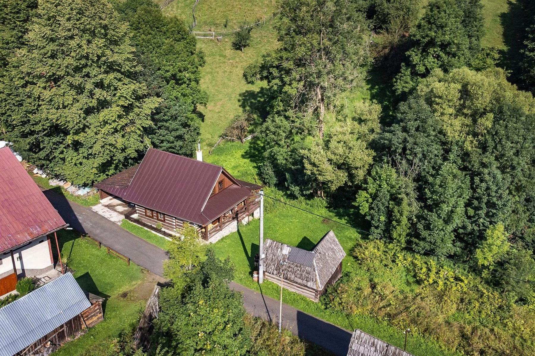 Osturna Drevenica Na Kraji Svetaヴィラ エクステリア 写真